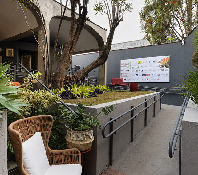 1 – JARDIM DA ENTRADA